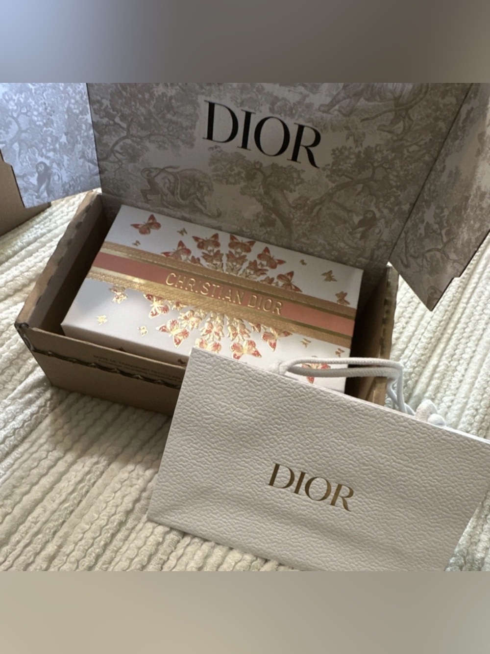 Exclusive Limited Edition Dior Butterflies GiftBoxFiller,Card,bag🦋🌸